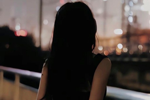 内娱女演员深夜醉酒打车卸下明星包袱全程真实到离谱！