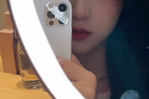 陪玩陪睡算啥？高尔夫球事件带着女儿找三姐王晶再曝大瓜